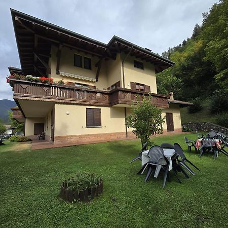 Ferienwohnung Casa Ornella LEDRO Exterior foto