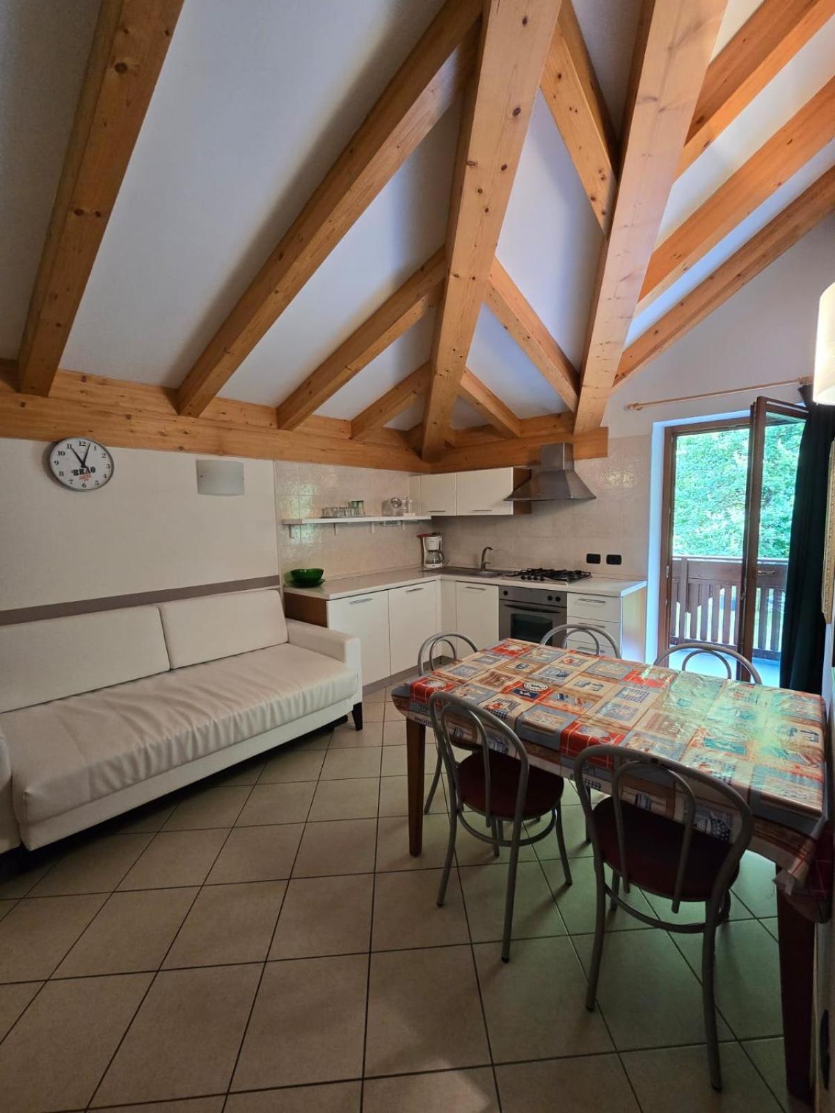 Ferienwohnung Casa Ornella LEDRO Exterior foto