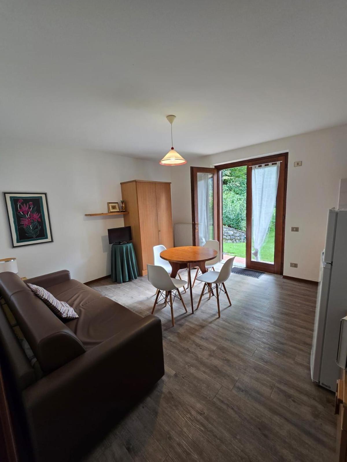 Ferienwohnung Casa Ornella LEDRO Exterior foto